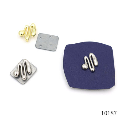 Golden Polish Custom Shape Metal Logo Zinc Alloy Small Brand  Logo Label  For Handbags Clothing Caps