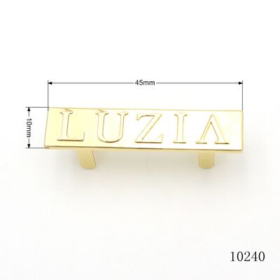 Double Prongs Metal Nameplate Zinc Alloy Custom Embossed Brand Logo Metal Tag For Bag